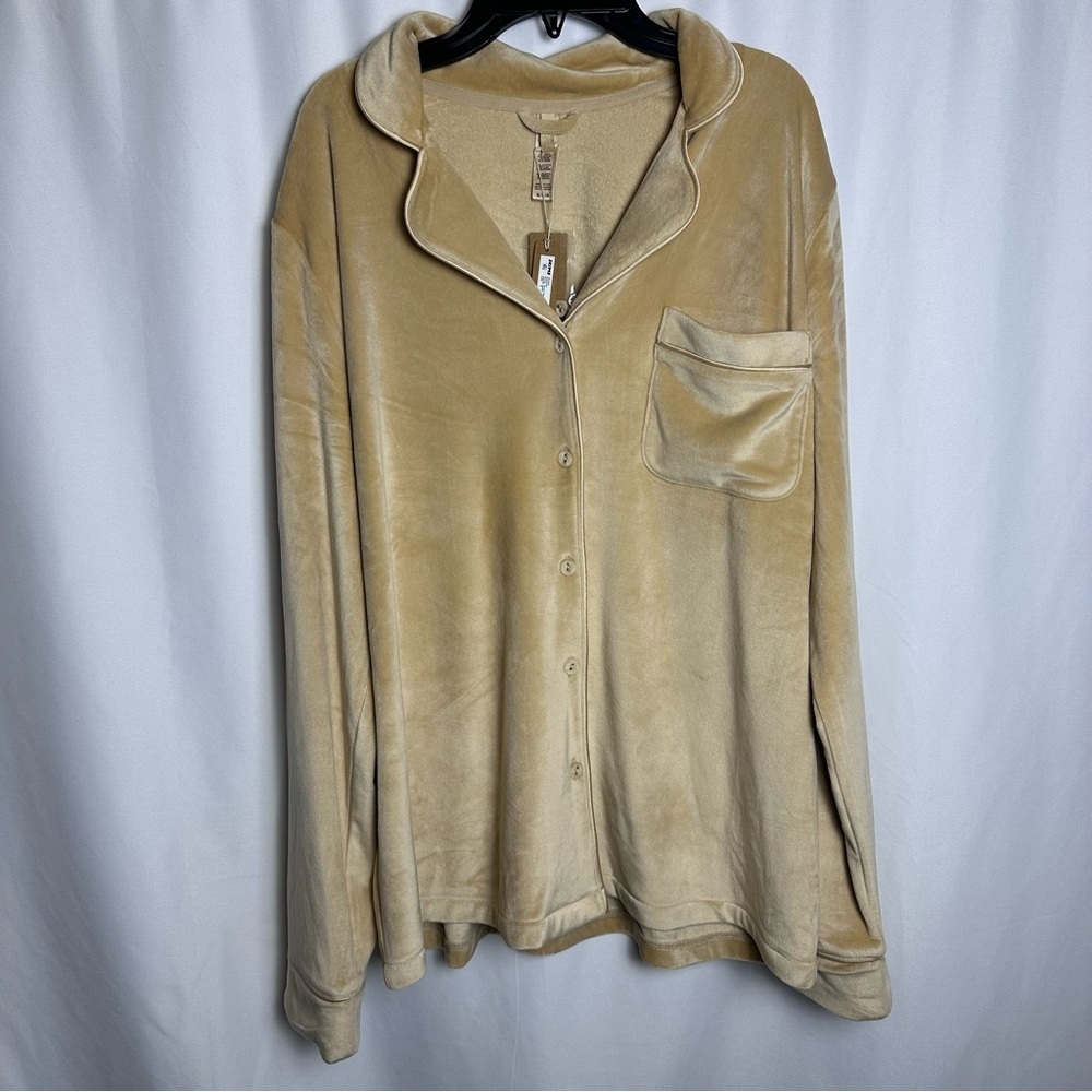 SKIMS Velour Long Sleeve Sleep Shirt Honey Medium NWT Soft Lounge Pajama Top